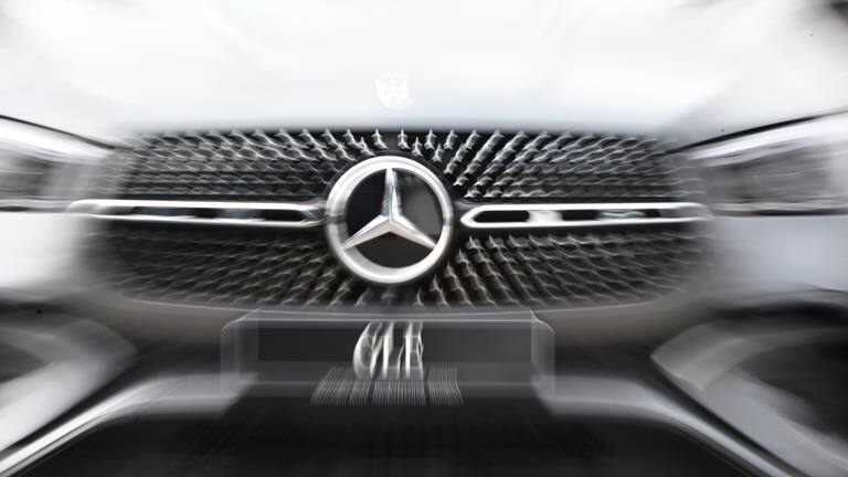 SWR3 Topthema Verbraucherschützer erzielen Teilerfolg mit Dieselklage gegen Mercedes (Foto: picture-alliance / Reportdienste, dpa | Bernd Weißbrod)